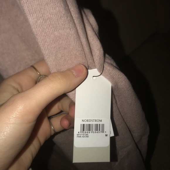 Light pink sweater - Picture 4 of 4